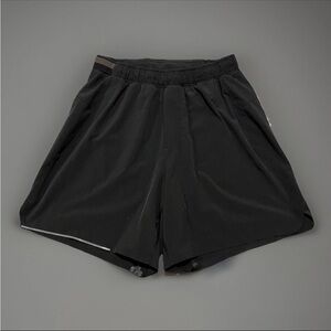 Lululemon Mens Black Outdoor Stretch Performance Sporty Logo Surge Shorts Size S